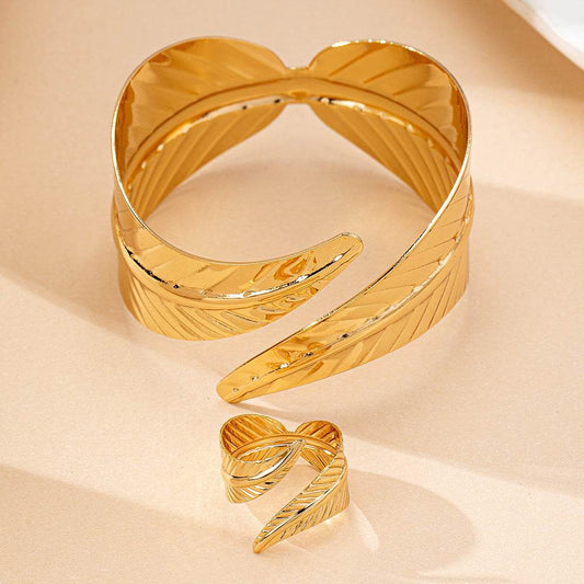Women's Alloy Geometry Open Bracelet - Stylish Love Heart Design 2025 - Buy Center