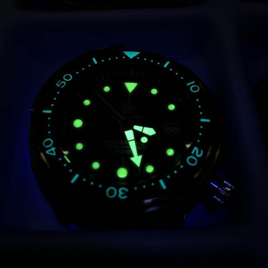 BuyCenter Sapphire Lens Mechanical Diving Watch - 300m Waterproof, Automatic - Buy Center