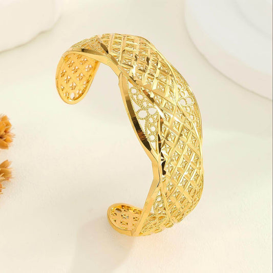 Buycenter 18K Gold Plated Diamond Pattern Bracelet - Vintage Women's Jewelry - Buy Center
