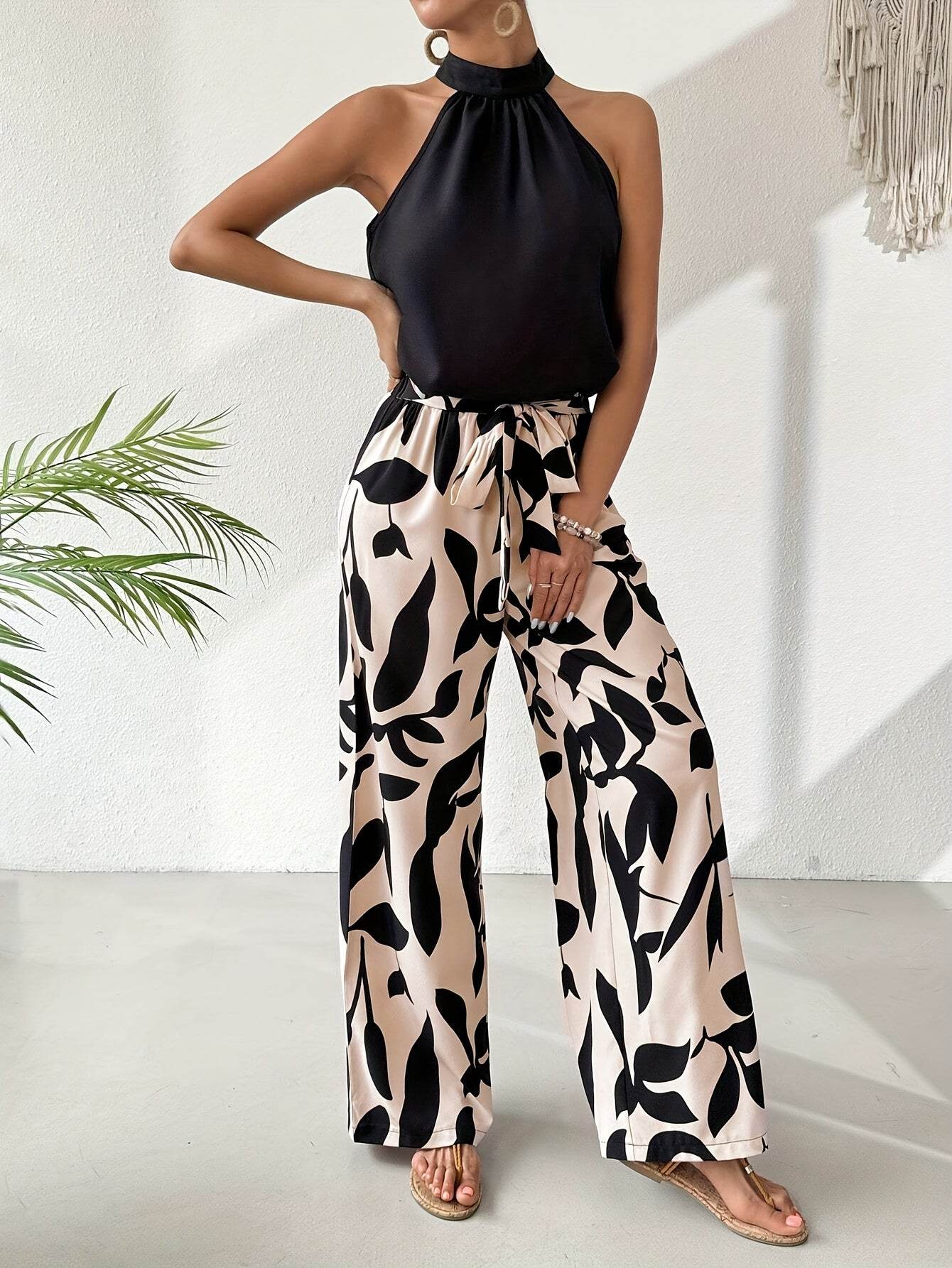 Elegant Black Halter Neck Top - Lace-up Detail for Spring/Summer - Buy Center