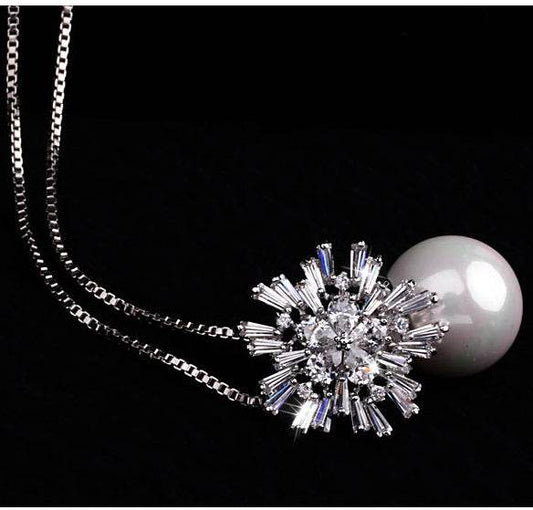 Elegant 18K Gold Plated Pearl Zircon Necklace - Sophisticated Jewelry Piece - Buy Center