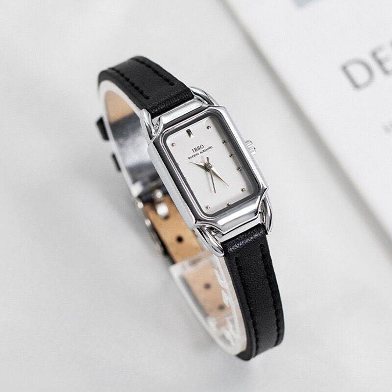 Women's Retro Square Belt Watch - Stylish Leather Strap for Modern Elegance - Buy Center