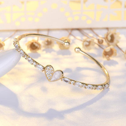 Buy Center Women's Heart-Shaped Love Bracelet - 14K Gold Plated - Buy Center