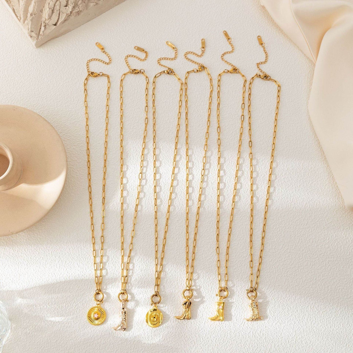 Fashion Boots Gold Pendant Necklace - Pentagram & Cowboy Hat Design - Buy Center