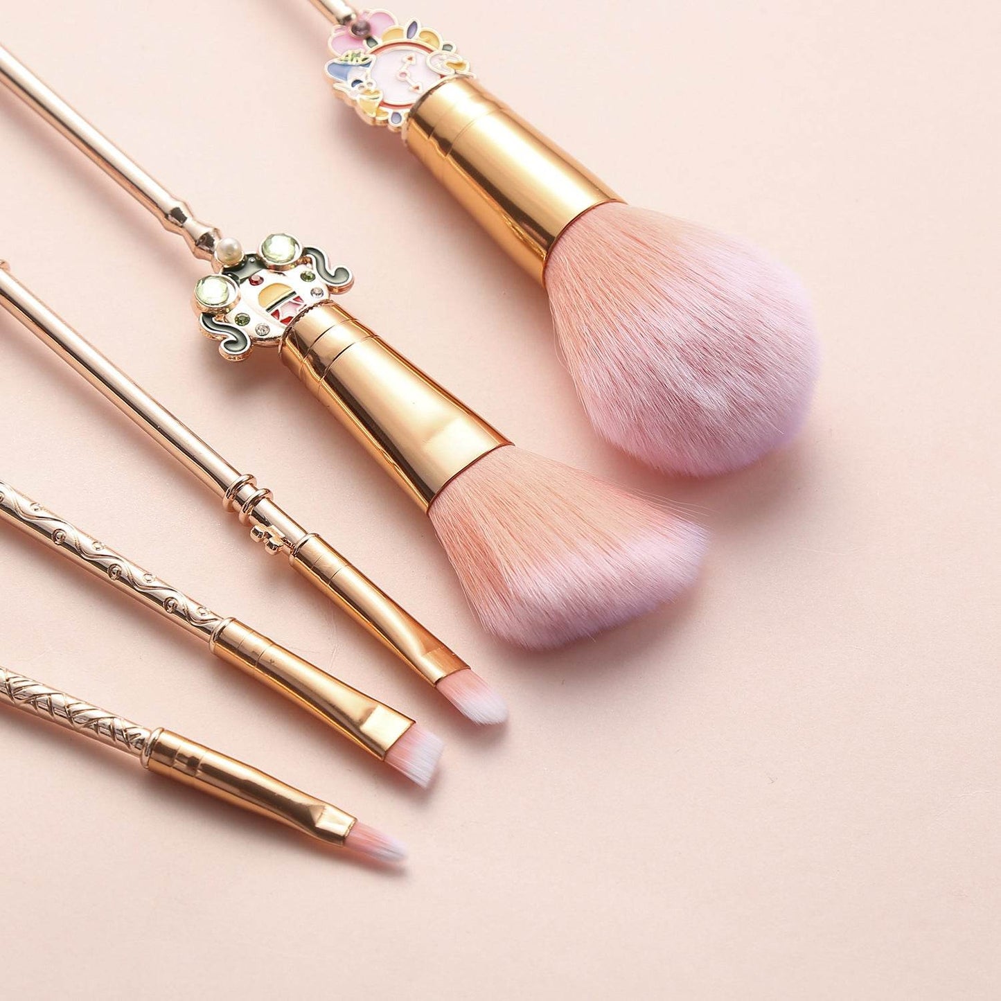 Elegant Rose Gold Makeup Brush - Lightweight & Perfect for All Skin Types - Buy Center