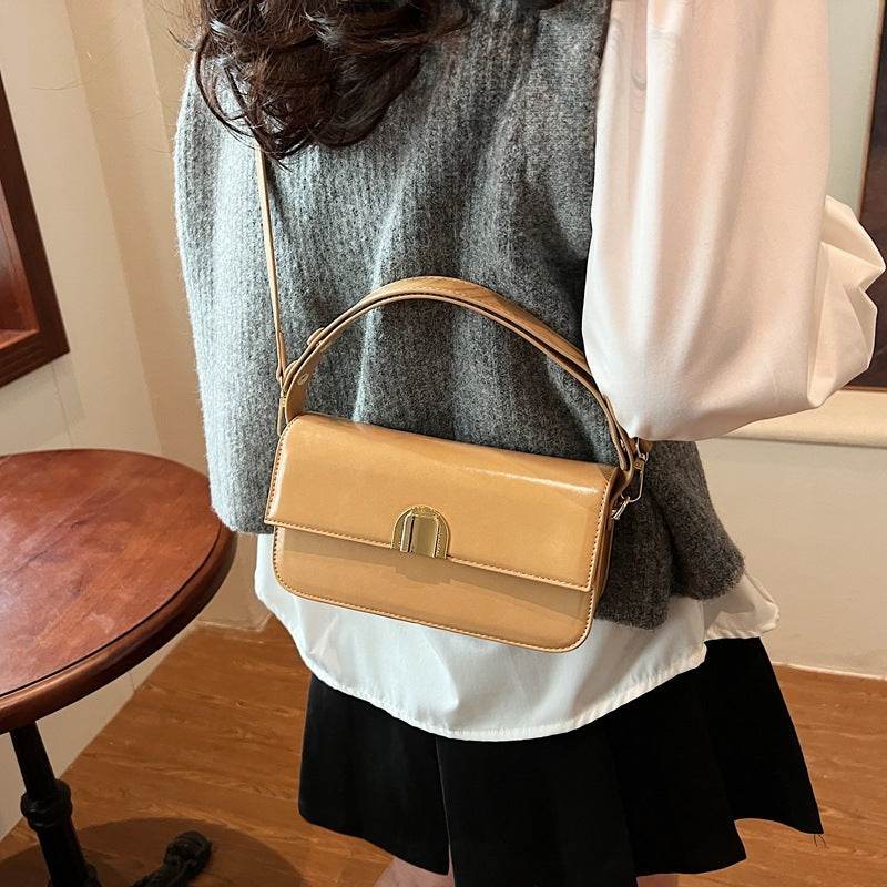 Stylish Women's Retro Shoulder Bag - Versatile Fashion Crossbody Accessory - Buy Center