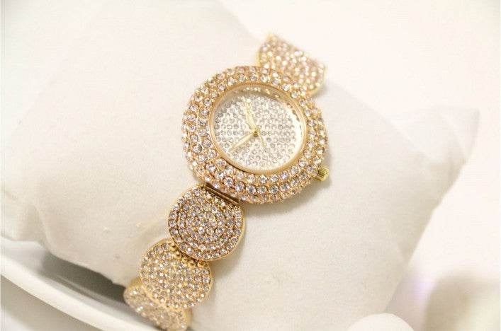 Buycenter Women's Steel Band Diamond Watch - Elegant Quartz Design - Buy Center