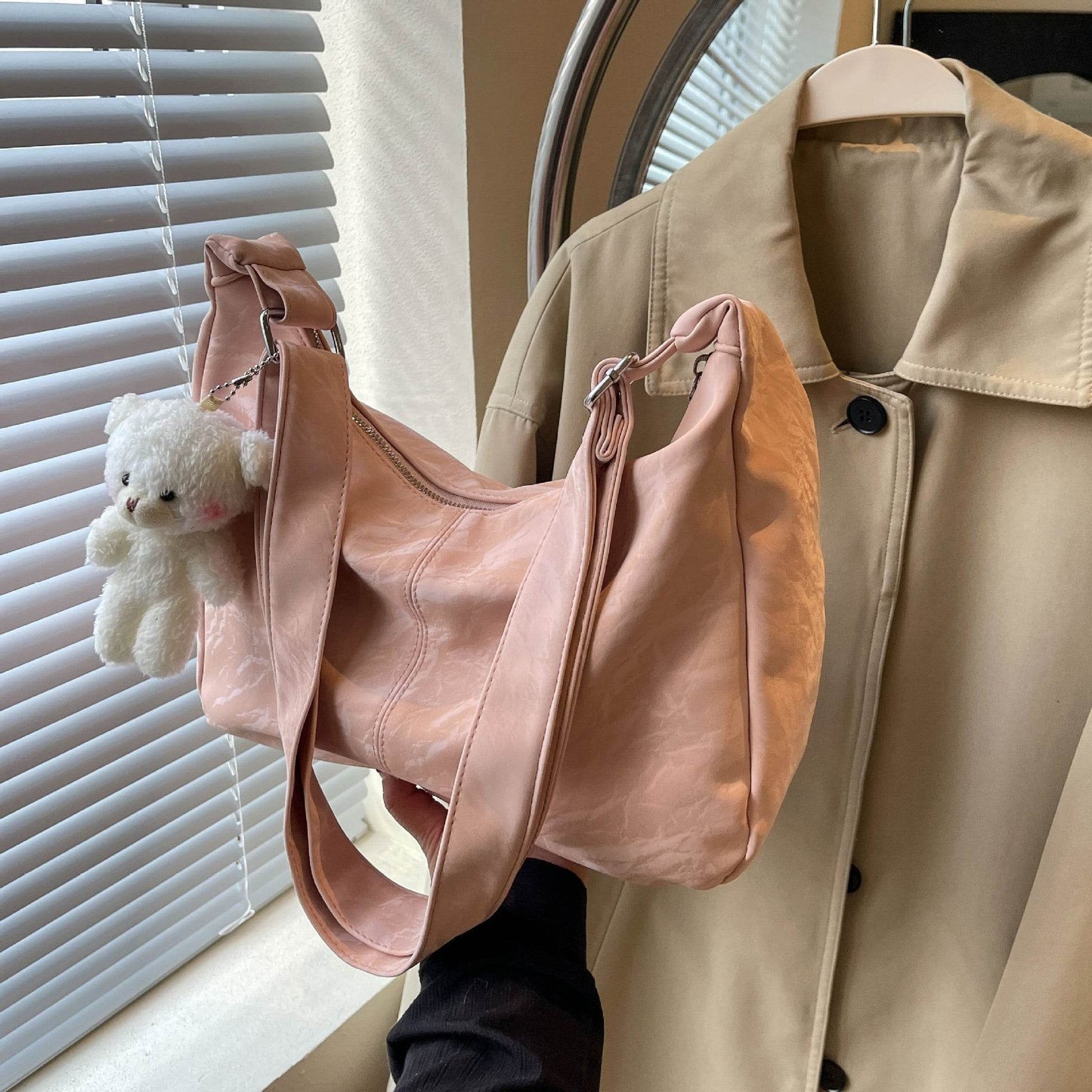 Buycenter Large Capacity Women's Shoulder Bag - Stylish & Versatile Design - Buy Center