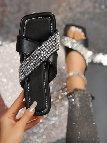 Buycenter Casual Women's Slippers - Stylish Flat Bottom Design in Black & White - Buy Center