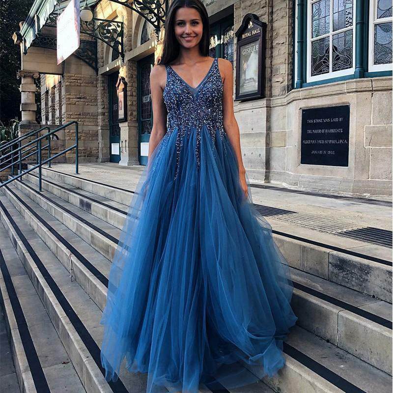 Elegant V-Neck Prom Dress - Sleeveless Empire Waist for 2025 Style - Buy Center