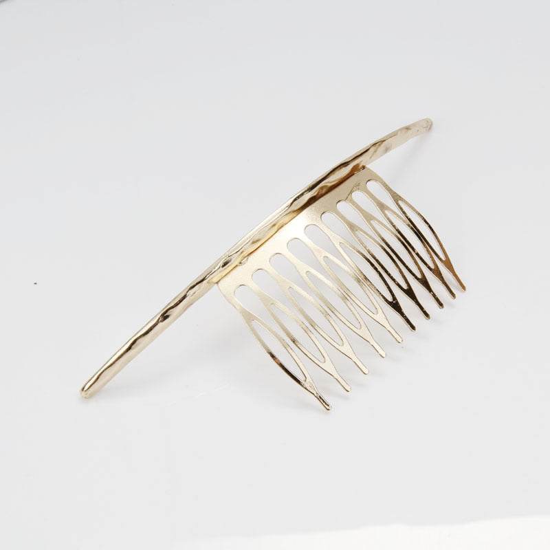 Stylish Curved Hair Comb - Lightweight & Durable for All Hair Types - Buy Center