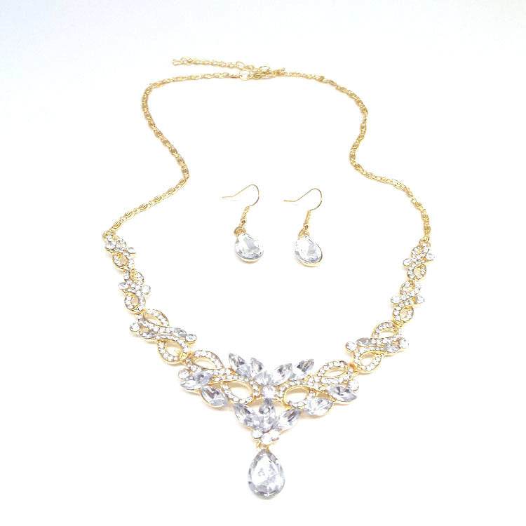 Elegant Women's Bow Necklace - Stylish Alloy Chain for Any Occasion - Buy Center