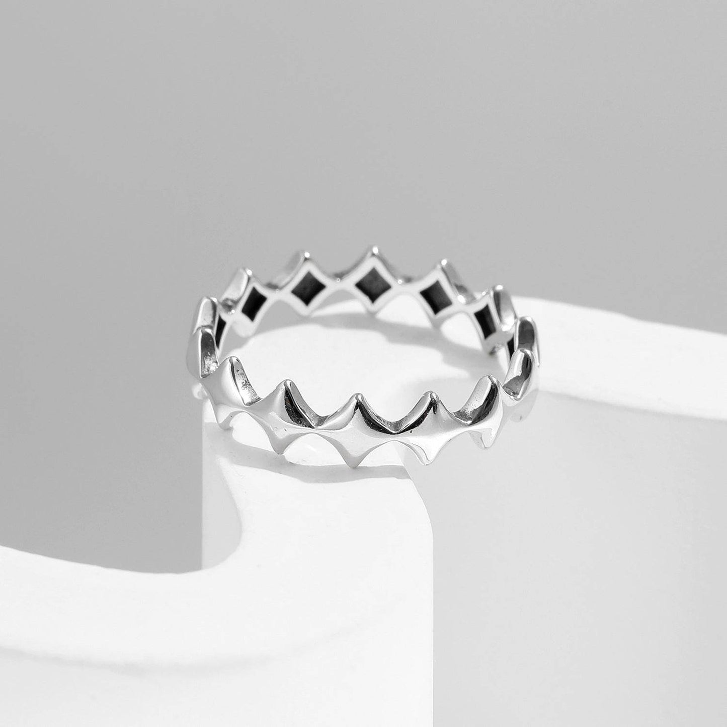 Retro Star Ring - Unique Silver Five-Pointed Star for Stylish Outfits - Buy Center