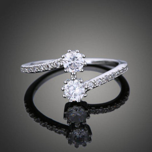 Luxurious Zircon Ring - Elegant Engagement & Wedding Jewelry 2025 - Buy Center
