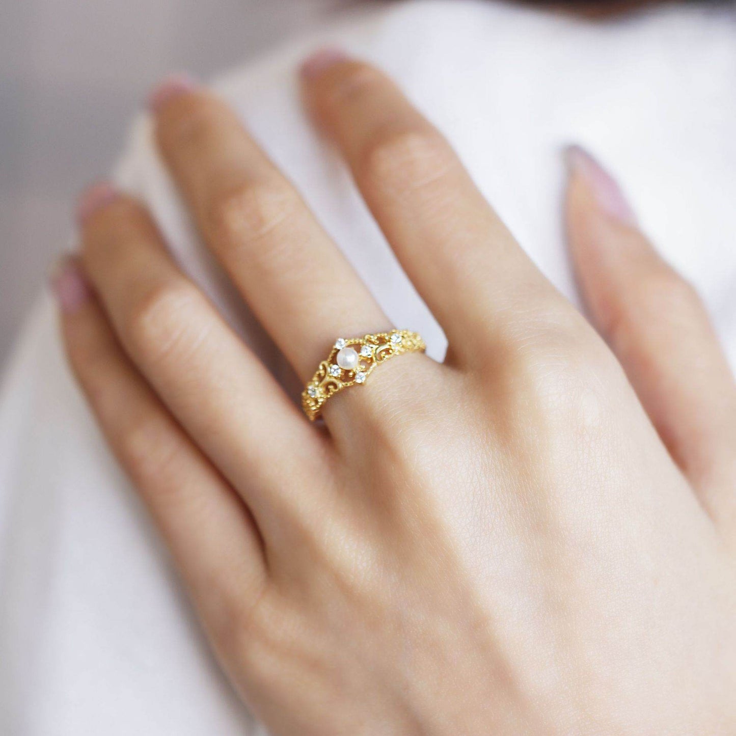 Women's Gold Plated Antique Hollow Ring - Elegant Geometric Design 2025 - Buy Center