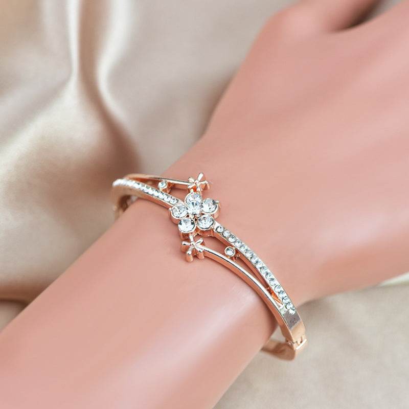 Buy Center Luxury Diamond Quartz Watch & Bracelet Set - Elegant Fashion Jewelry - Buy Center