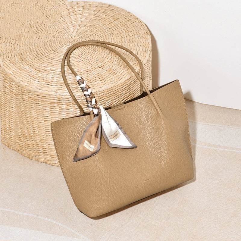 Stylish Women's Commuter Tote - Large Capacity & Chic Urban Design - Buy Center