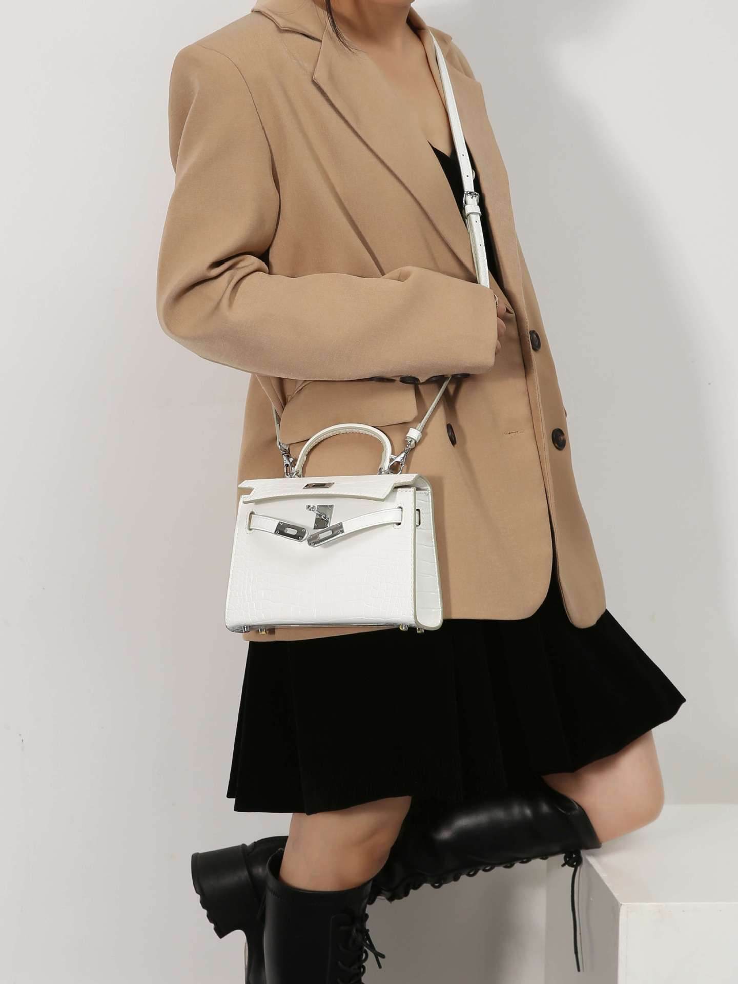 Buycenter Fashion Tote - Stylish Spring Design with Crocodile Pattern - Buy Center