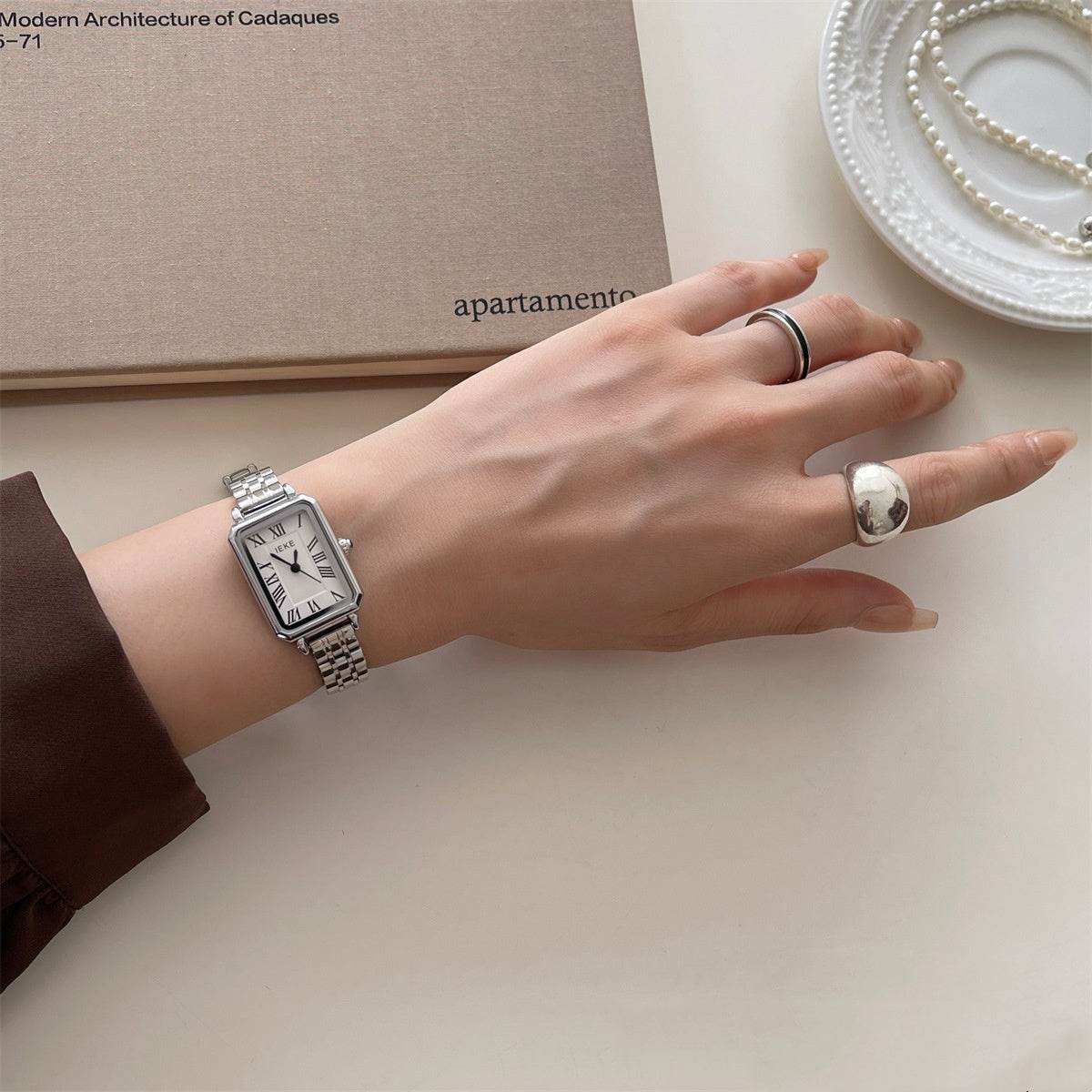 Elegant Women's Quartz Watch - Small Dial, Stylish Steel Belt Design - Buy Center