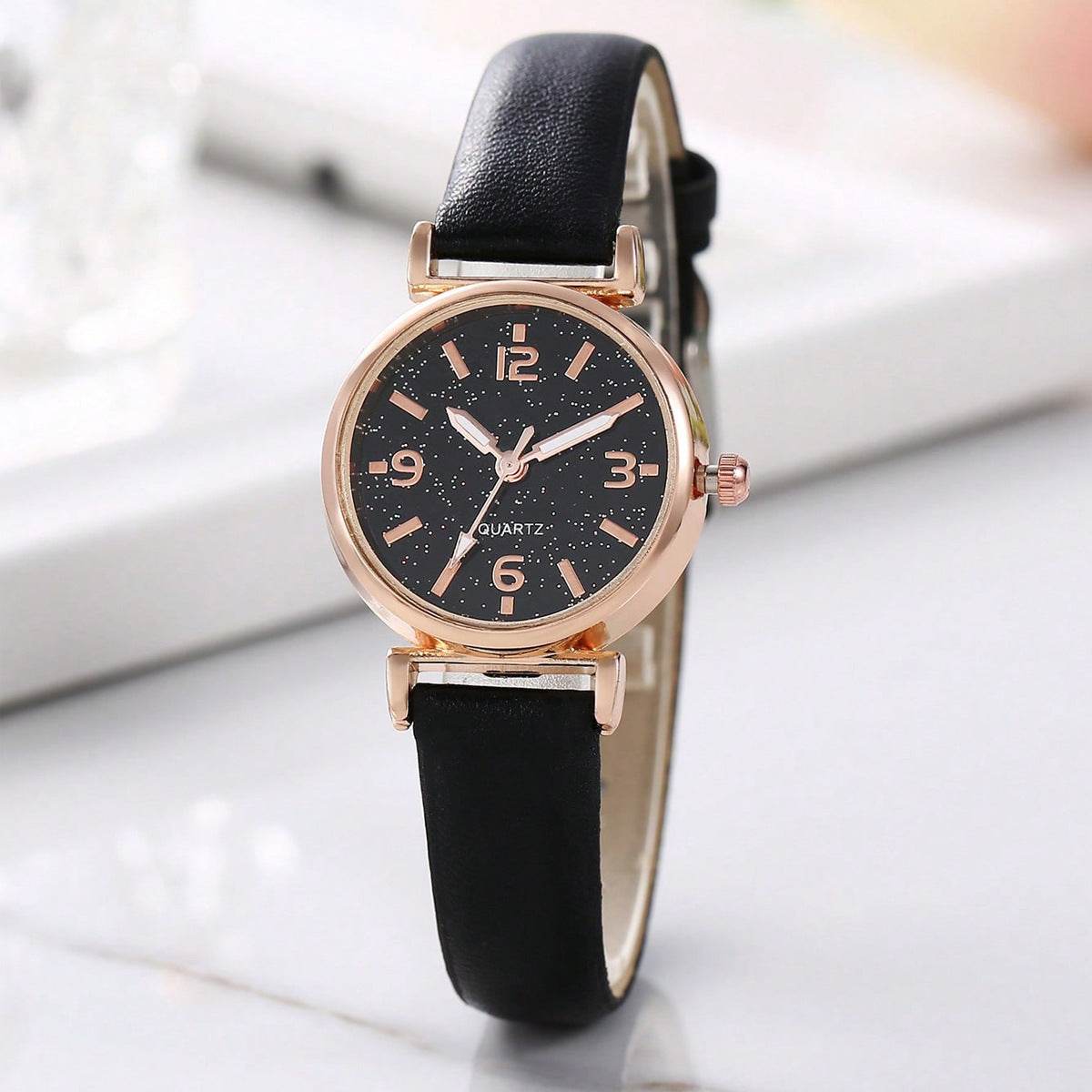 Elegant Lady Heart Bracelet Quartz Watch - Stylish & Lightweight Design - Buy Center