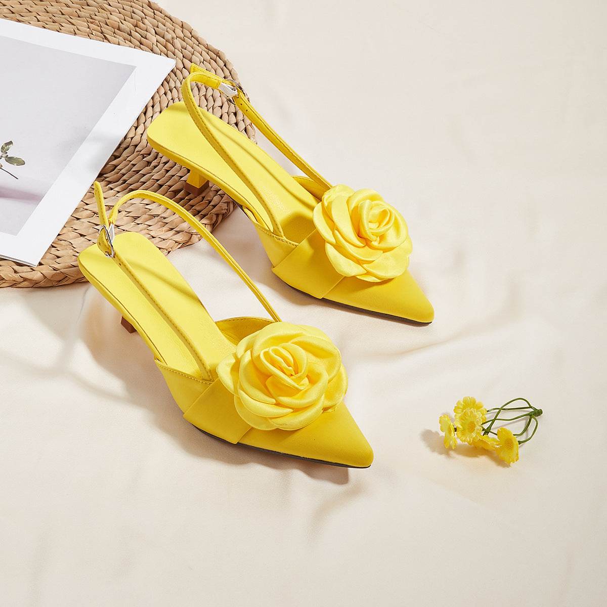 Elegant Three-Dimensional Flower Kitten Heel Pumps - Stylish Women's Shoes - Buy Center