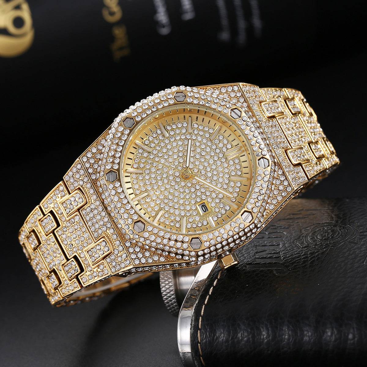 Men's Diamond Quartz Watch - Large Dial Fashion for Modern Style - Buy Center