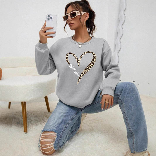 Leopard Wild Heart Pattern Sweatshirt Set - Trendy Pullover for Women - Buy Center