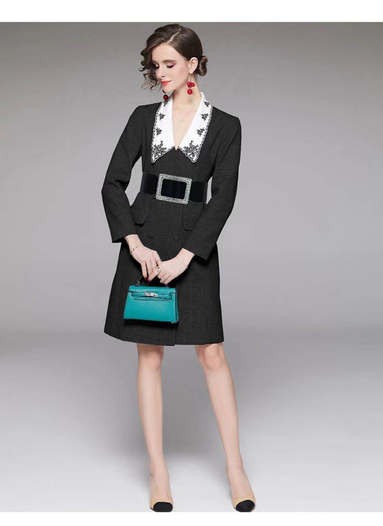 Stylish Wide Belt with Square Buckle - Bohemian & Retro Chic Accessory - Buy Center