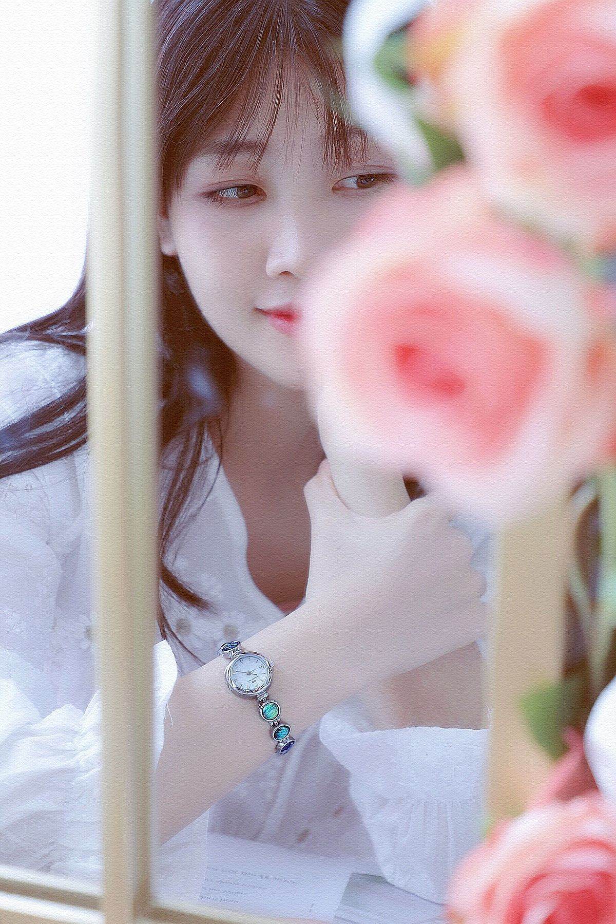 Buycenter Glow Rough Stone Women's Watch - Colorful Design, 38mm Dial - Buy Center