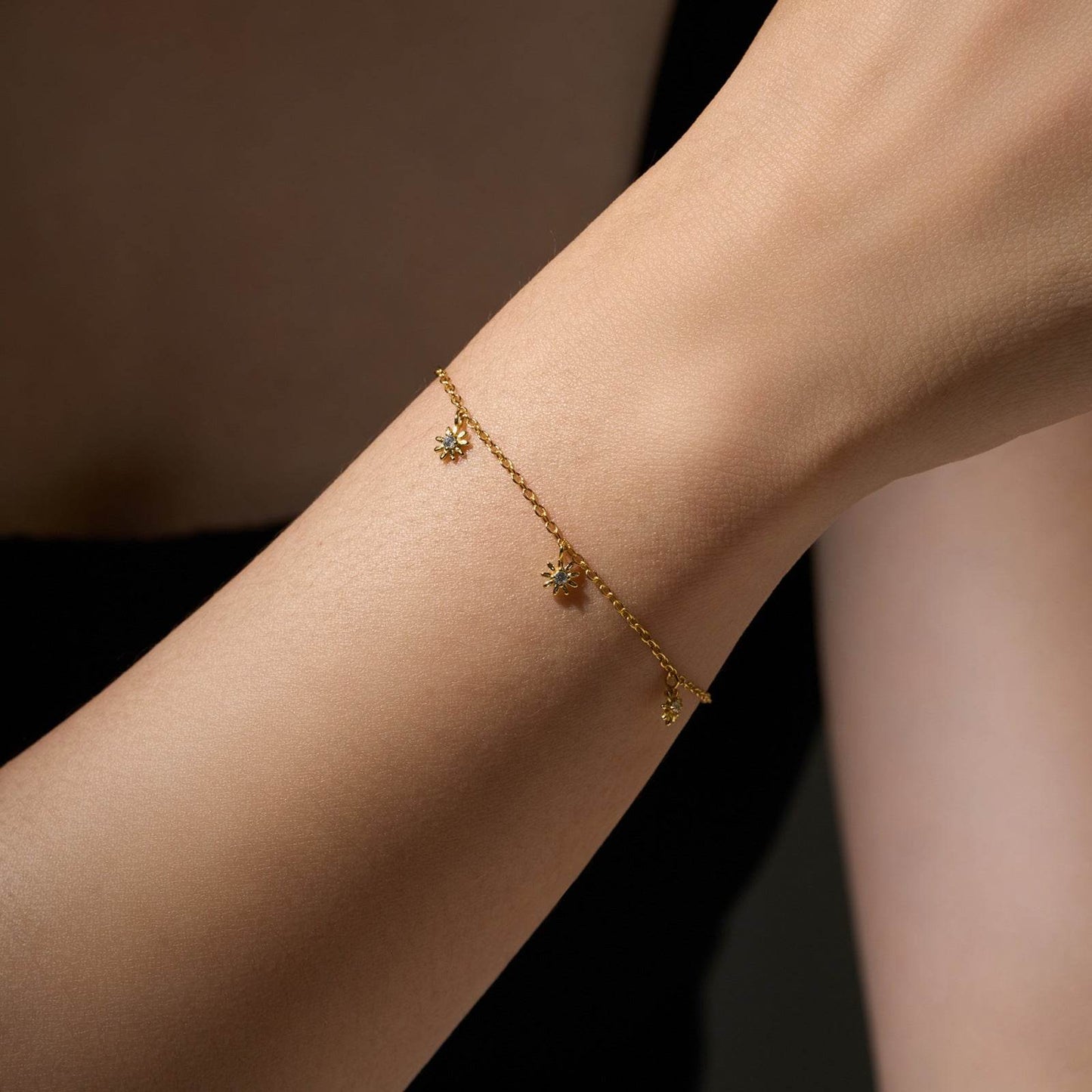 Elegant 925 Silver Flower Bracelet - Stylish Electroplated Design for Women - Buy Center