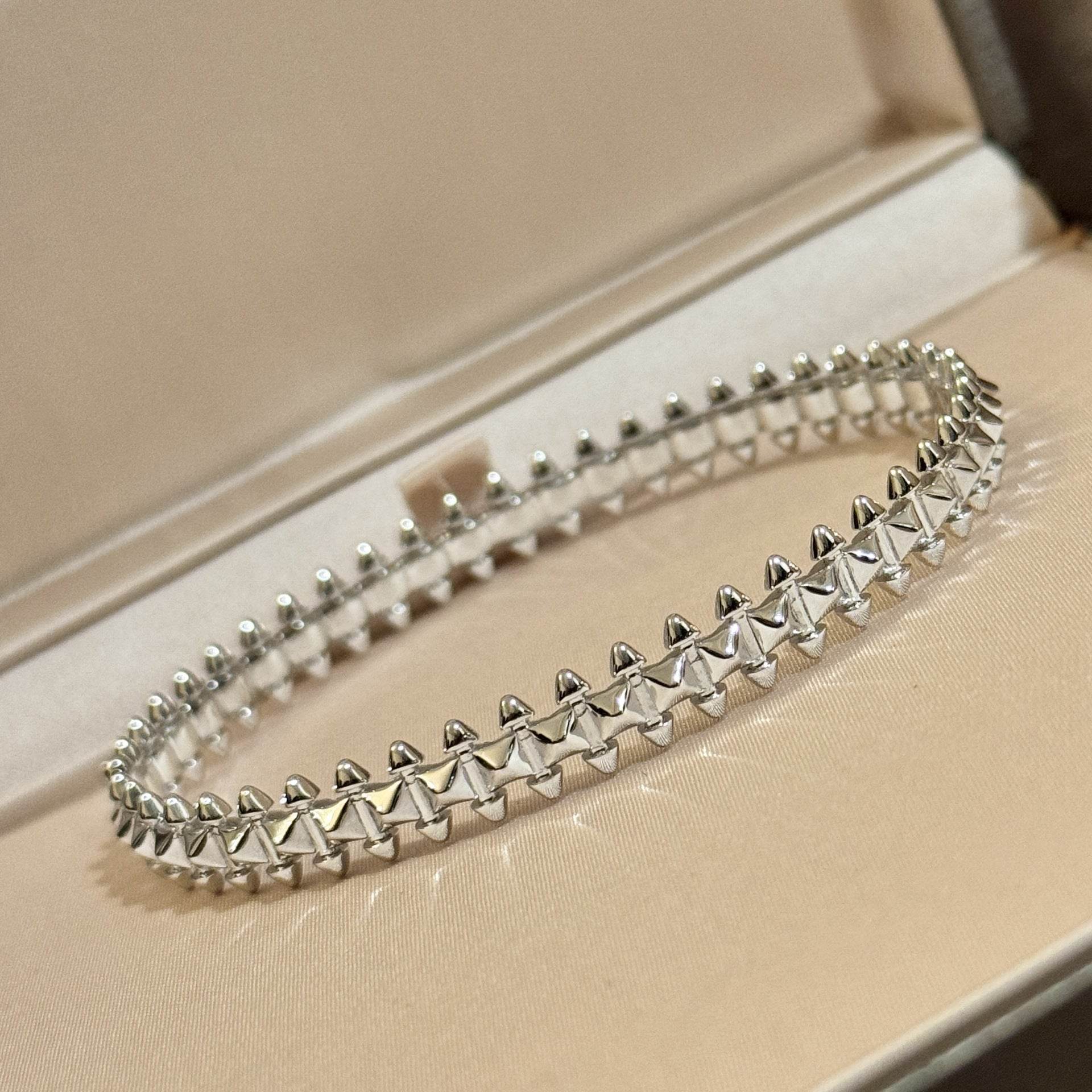 Versatile S925 Sterling Silver Rivet Bracelet - Elegant Mesh Design & Glossy Finish - Buy Center