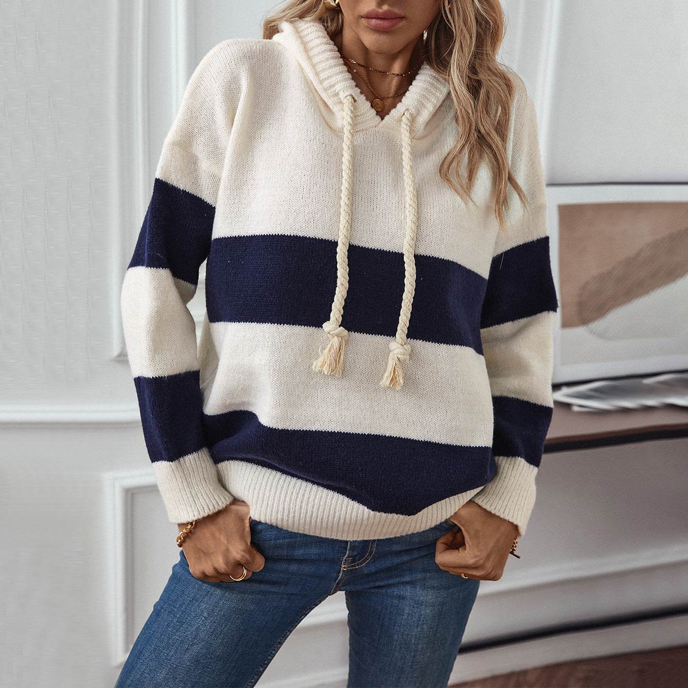 Stylish Hooded Pullover Sweater for Women - Trendy Color Contrast Design - Buy Center