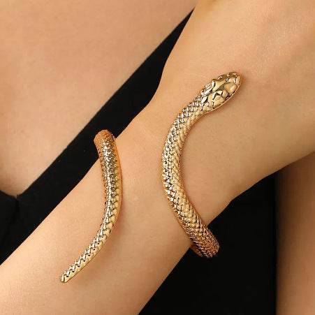 Buycenter Snake-Shaped Fashion Ring - Personalized Women's Jewelry - Buy Center