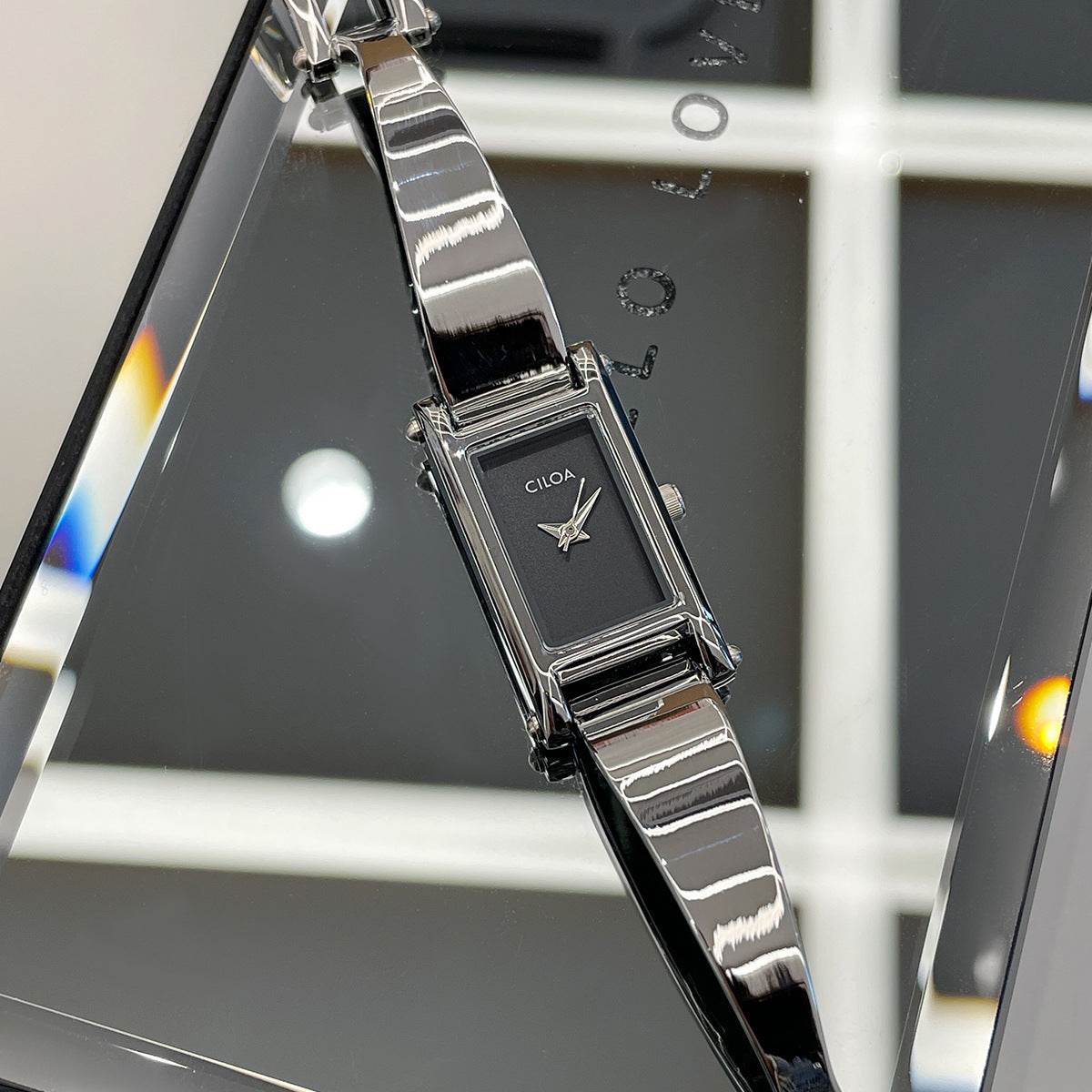 Elegant Women's High-Looking Art Watch - Stylish Rectangle Design 2025 - Buy Center