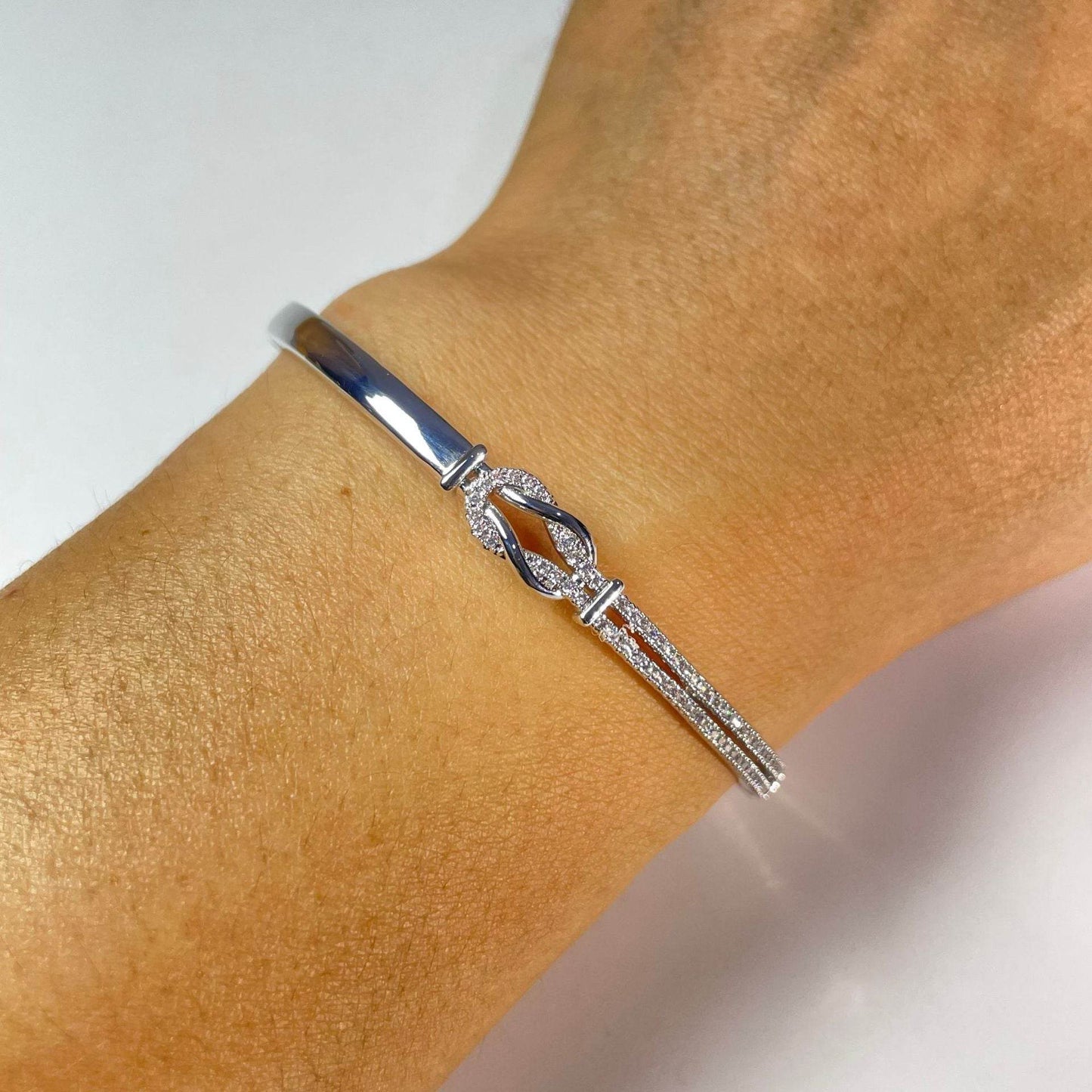 Buy Center Infinite Symbol Bracelet - Stylish Zircon Knotted Design - Buy Center