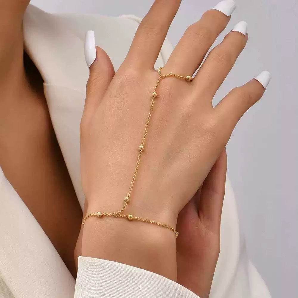 Buy Center Vintage Chain Finger Bracelet - Stylish Gold U-Shaped Design - Buy Center