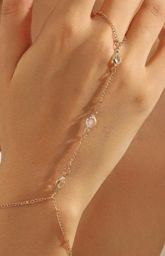 Buy Center Creative Finger Love Chain Bracelet - Elegant Gold Designs - Buy Center