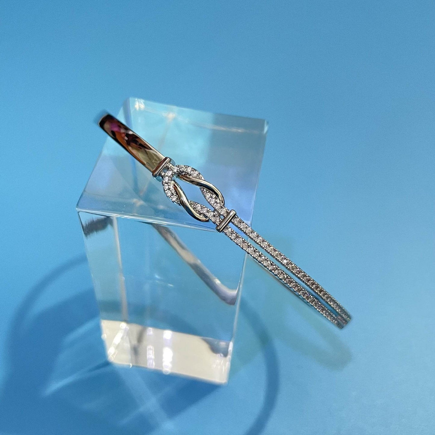 Buy Center Infinite Symbol Bracelet - Stylish Zircon Knotted Design - Buy Center