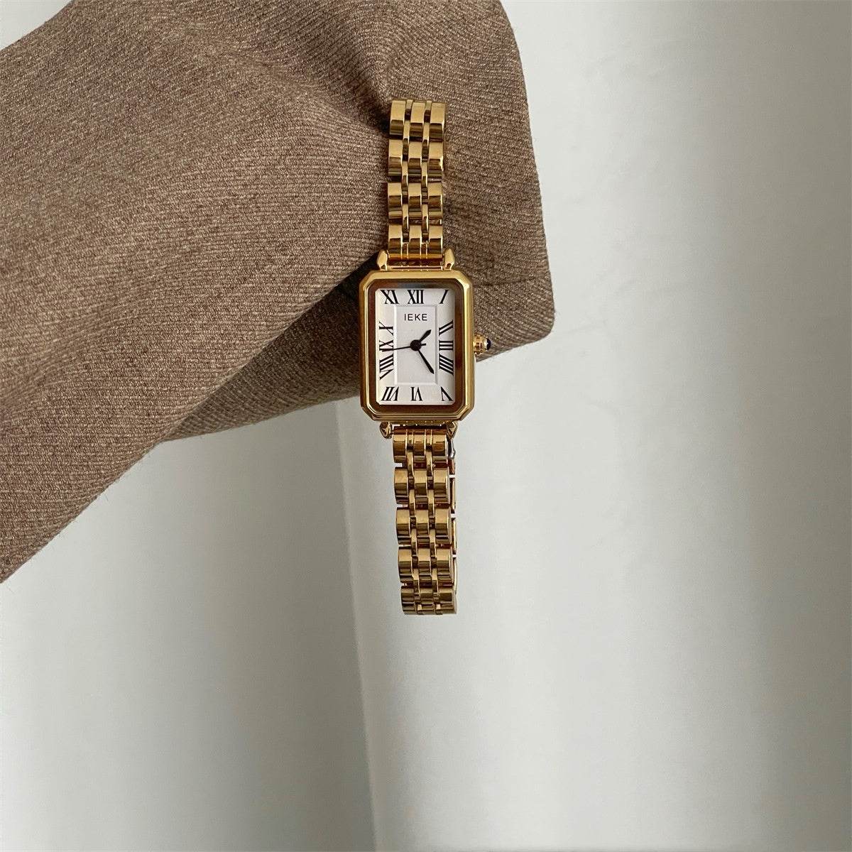 Elegant Women's Quartz Watch - Small Dial, Stylish Steel Belt Design - Buy Center