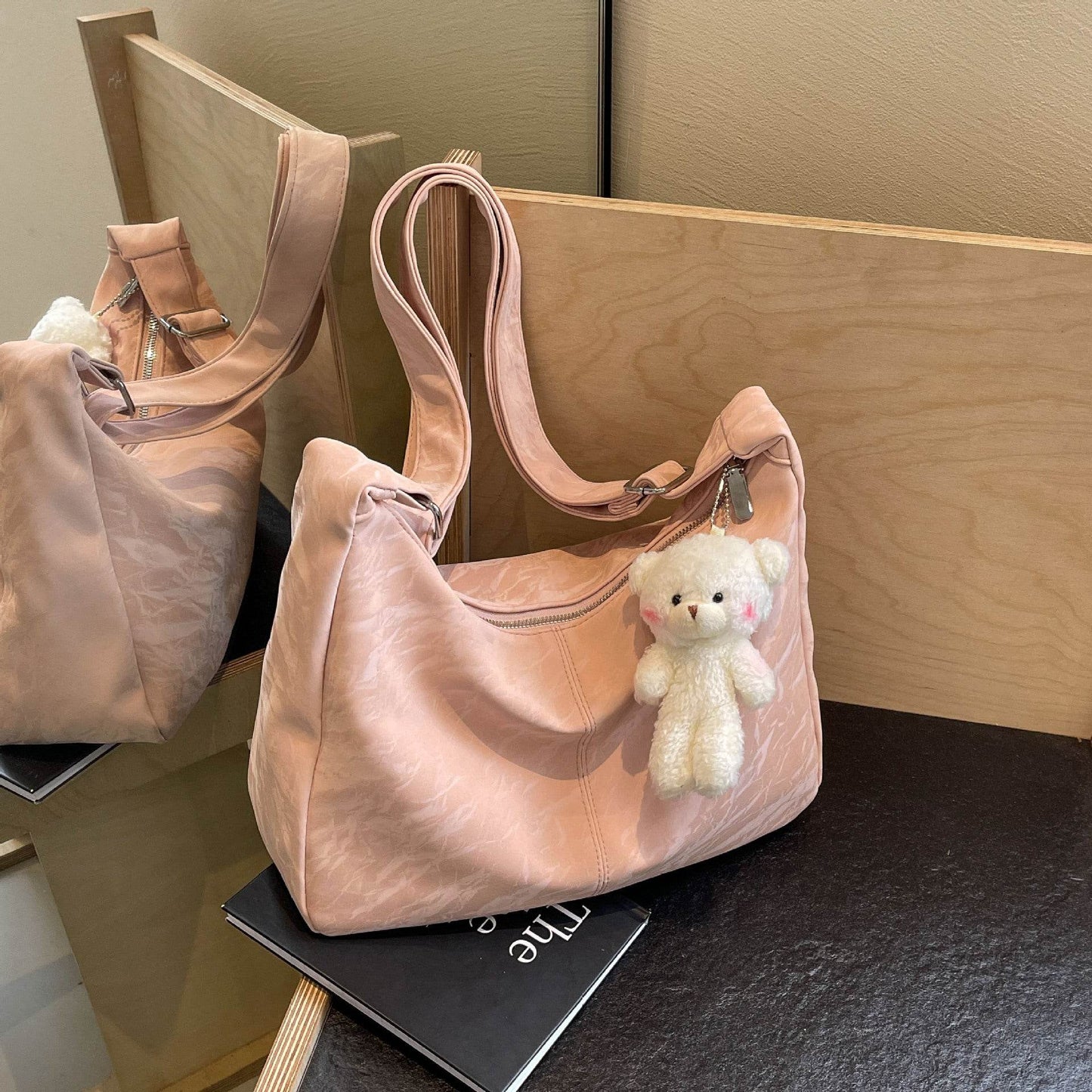 Buycenter Large Capacity Women's Shoulder Bag - Stylish & Versatile Design - Buy Center