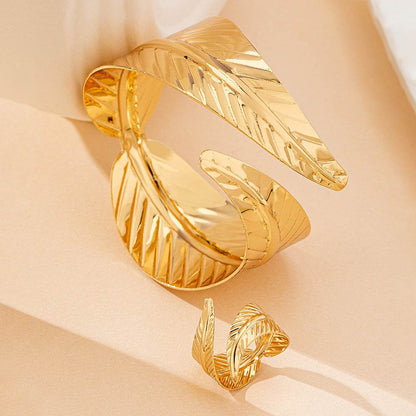 Women's Alloy Geometry Open Bracelet - Stylish Love Heart Design 2025 - Buy Center