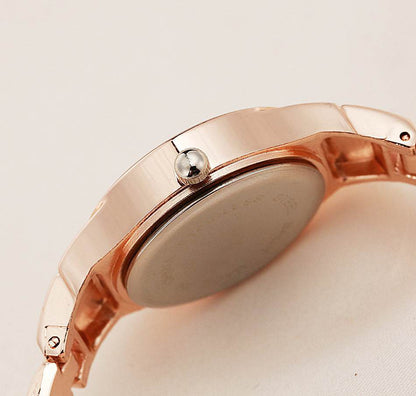 Elegant Round Dial Watch Bracelet - Luxury Timepiece for Fashion-Forward Ladies - Buy Center