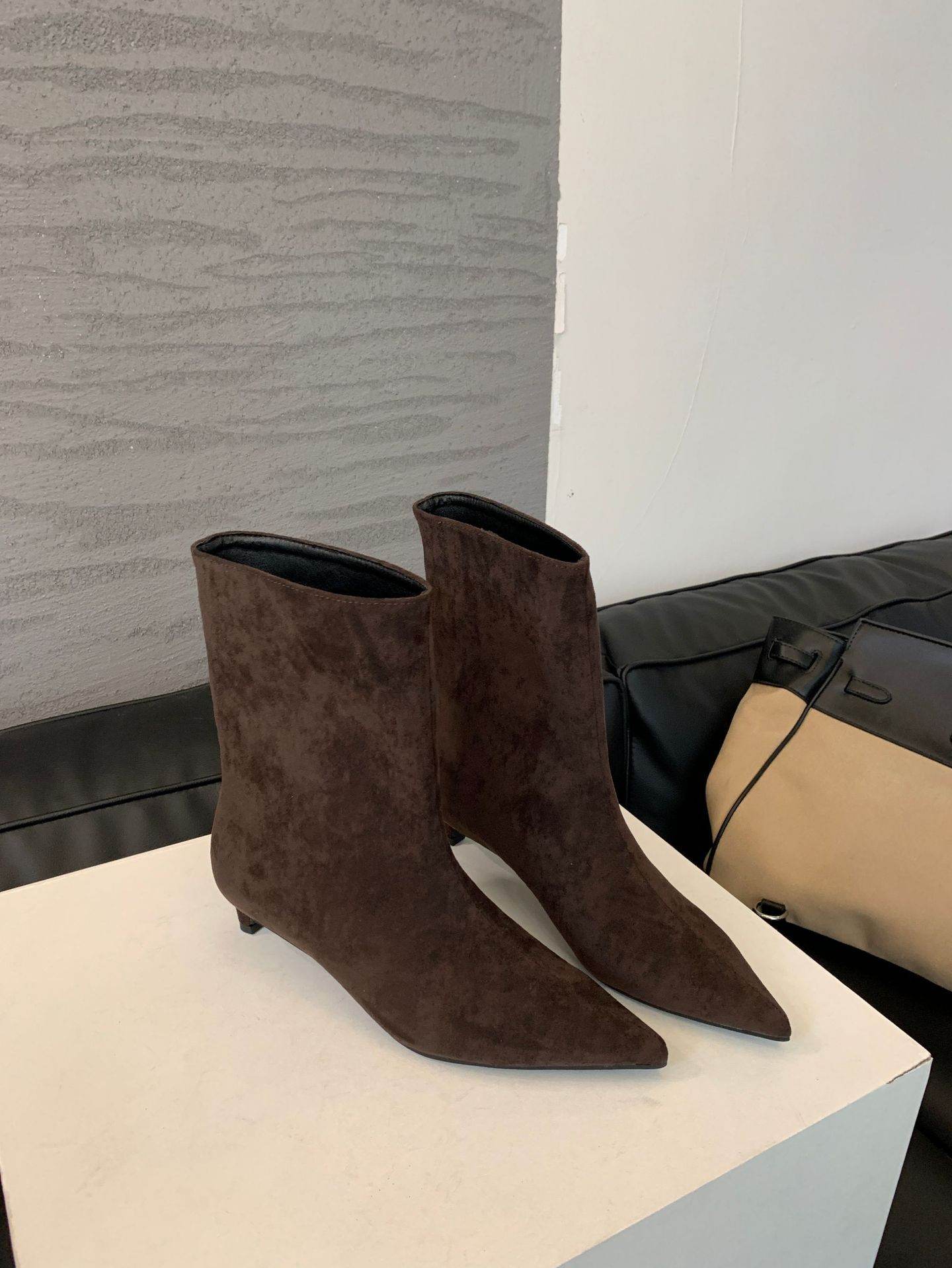 Stylish Low Heel French Retro Ankle Boots - Suede Design for Women - Buy Center