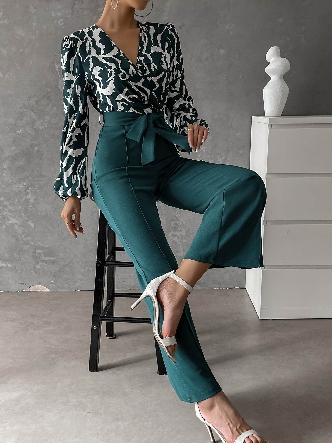 Women's V-Neck Fashion Print Top and Flared Pants Set - Fall Style - Buy Center