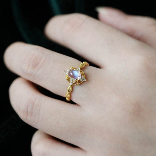 Superior Retro Geometric Engagement Ring - Gold & White Gold Options - Buy Center