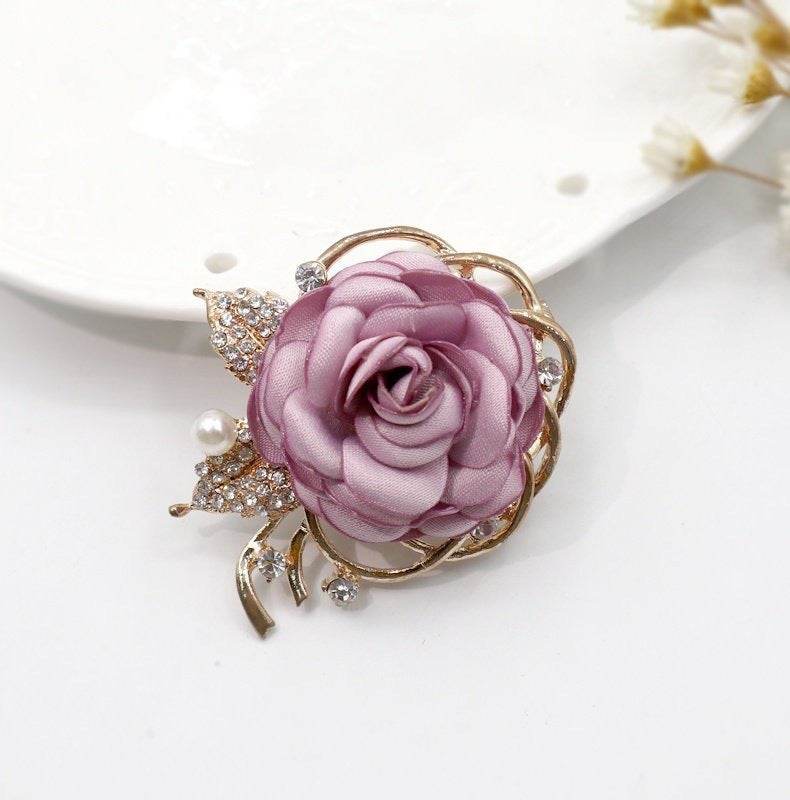 Elegant Fabric Roses Flower Brooch - Stylish Floral Accessory for 2025 - Buy Center