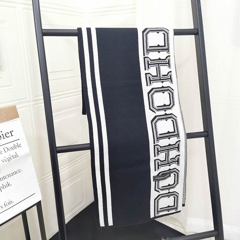 Premium Stylish Knitted Scarf for Men - Trendy Winter Fashion 2025 - Buy Center