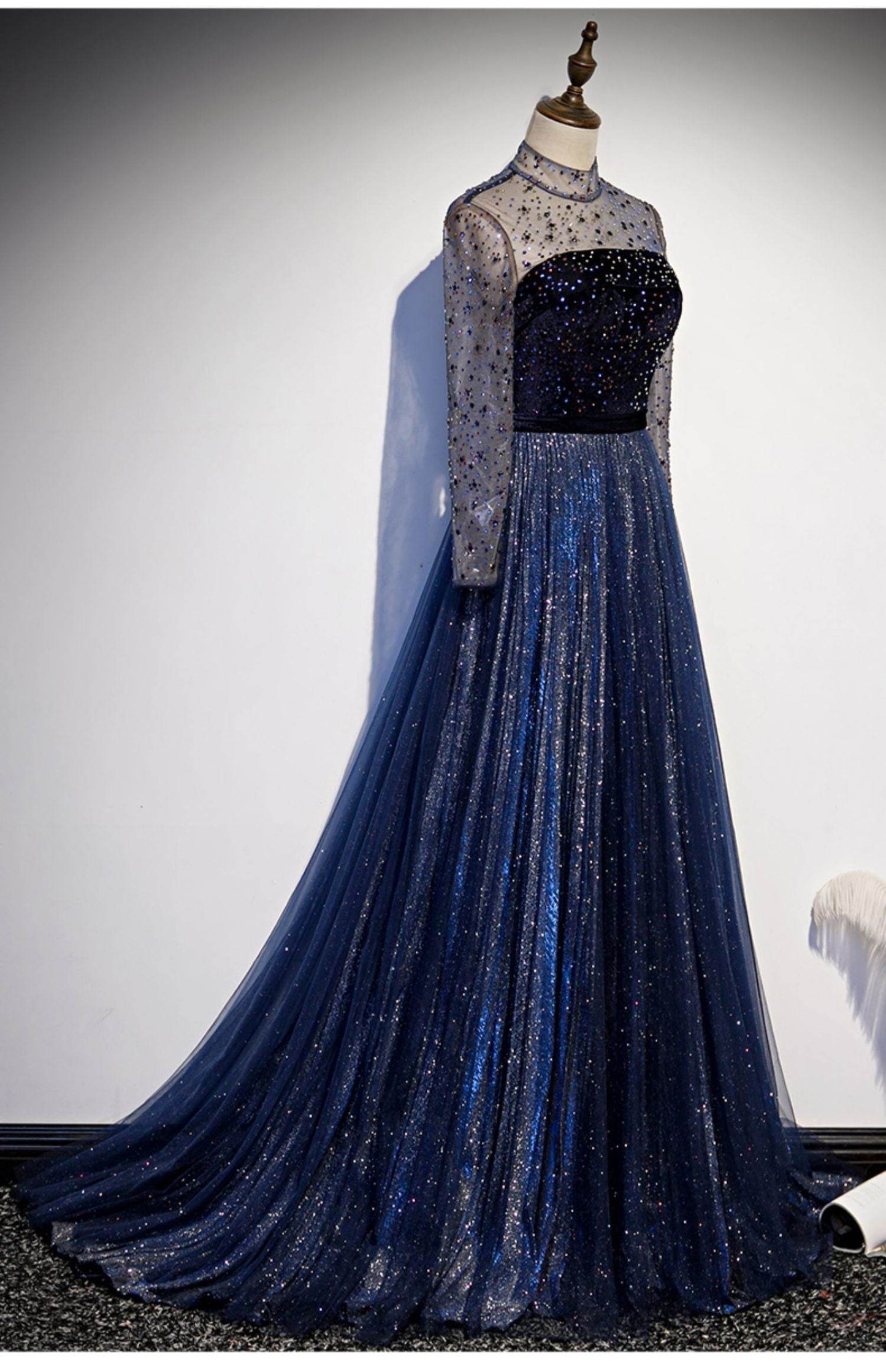 High-End Celebrity Long Tail Dress - Navy Blue Sequin Evening Gown - Buy Center