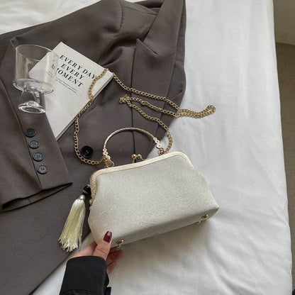 Buycenter Embroidered Han Chinese Crossbody Bag - Stylish Shell Shape - Buy Center