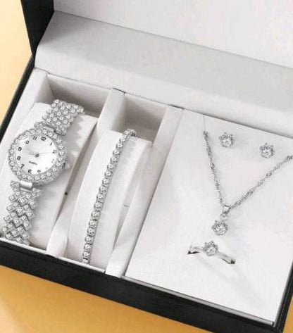 Luxury Diamond Women's Watch - Rhinestone Quartz Bracelet Timepiece - Buy Center